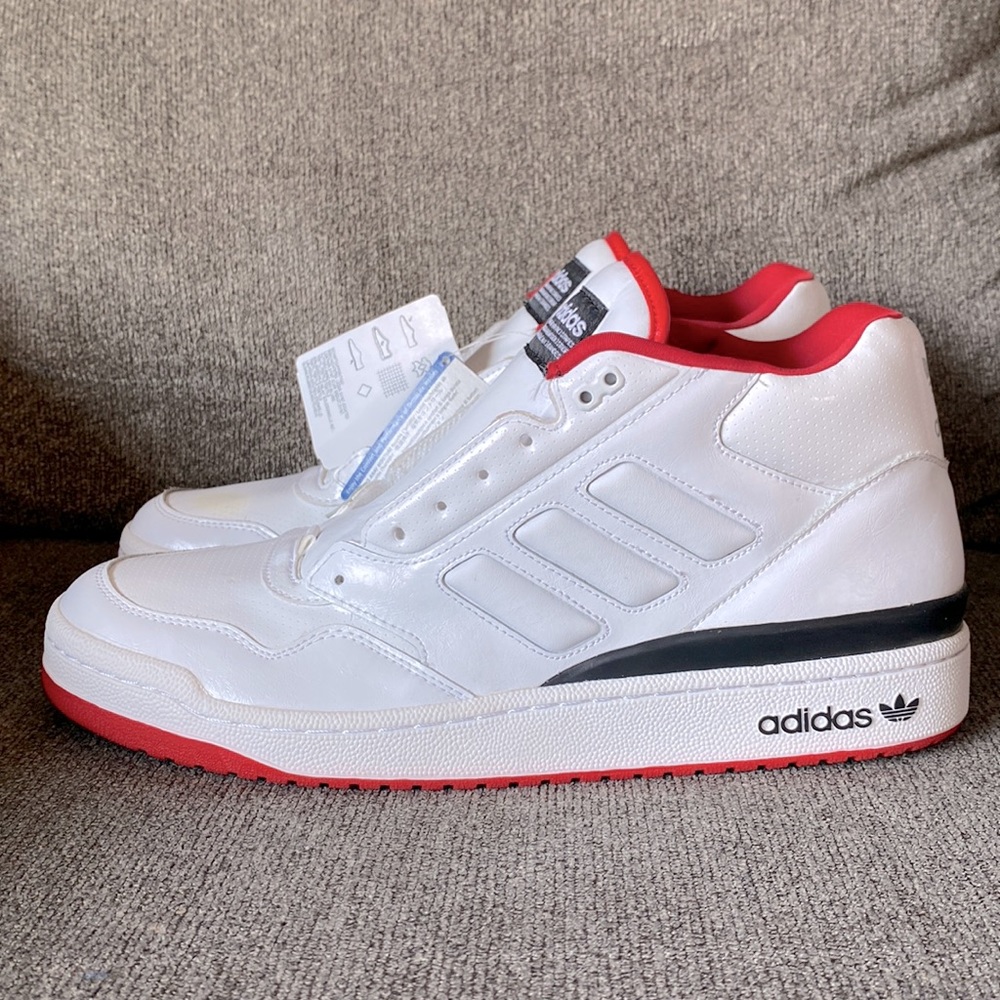 Adidas size 13 Men NWT